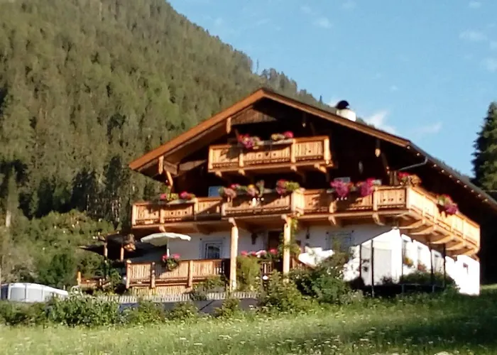 Bed and Breakfast Dolomiti Bey Haus Pinter