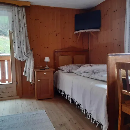 Dolomiti Bey Haus Pinter