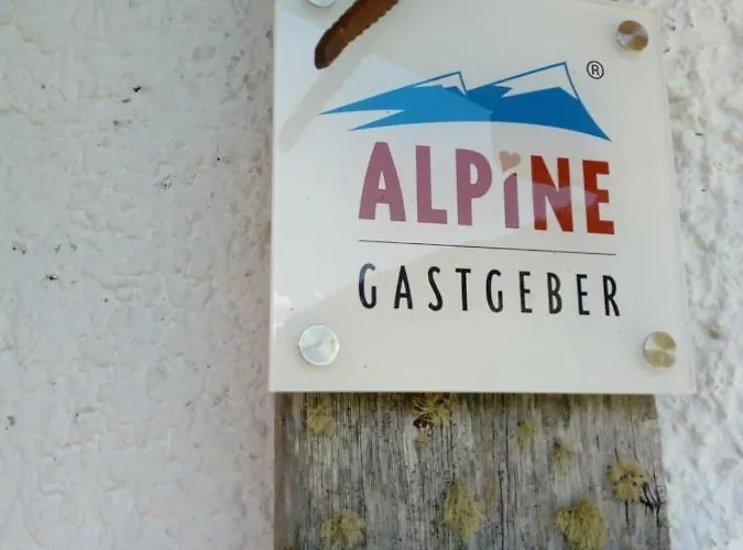 Dolomiti Bey Haus Pinter לינה וארוחת בוקר 3*