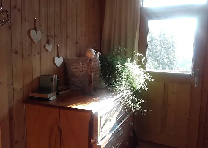 לינה וארוחת בוקר Dolomiti Bey Haus Pinter 3*